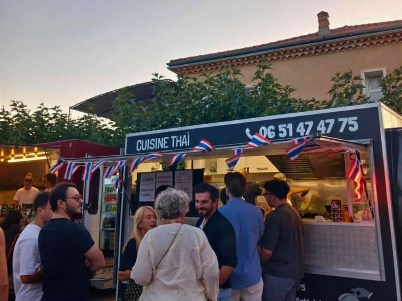 Le food truck Mattylak en soirée privée avec ses clients